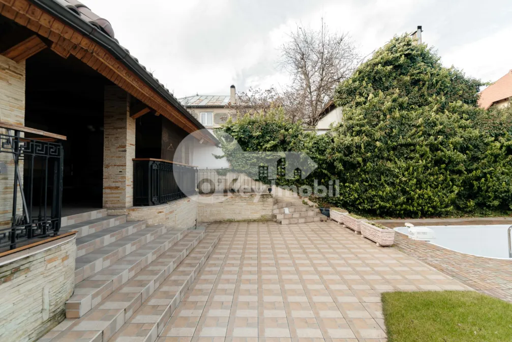 Casă, Buiucani, PRIMĂVERII