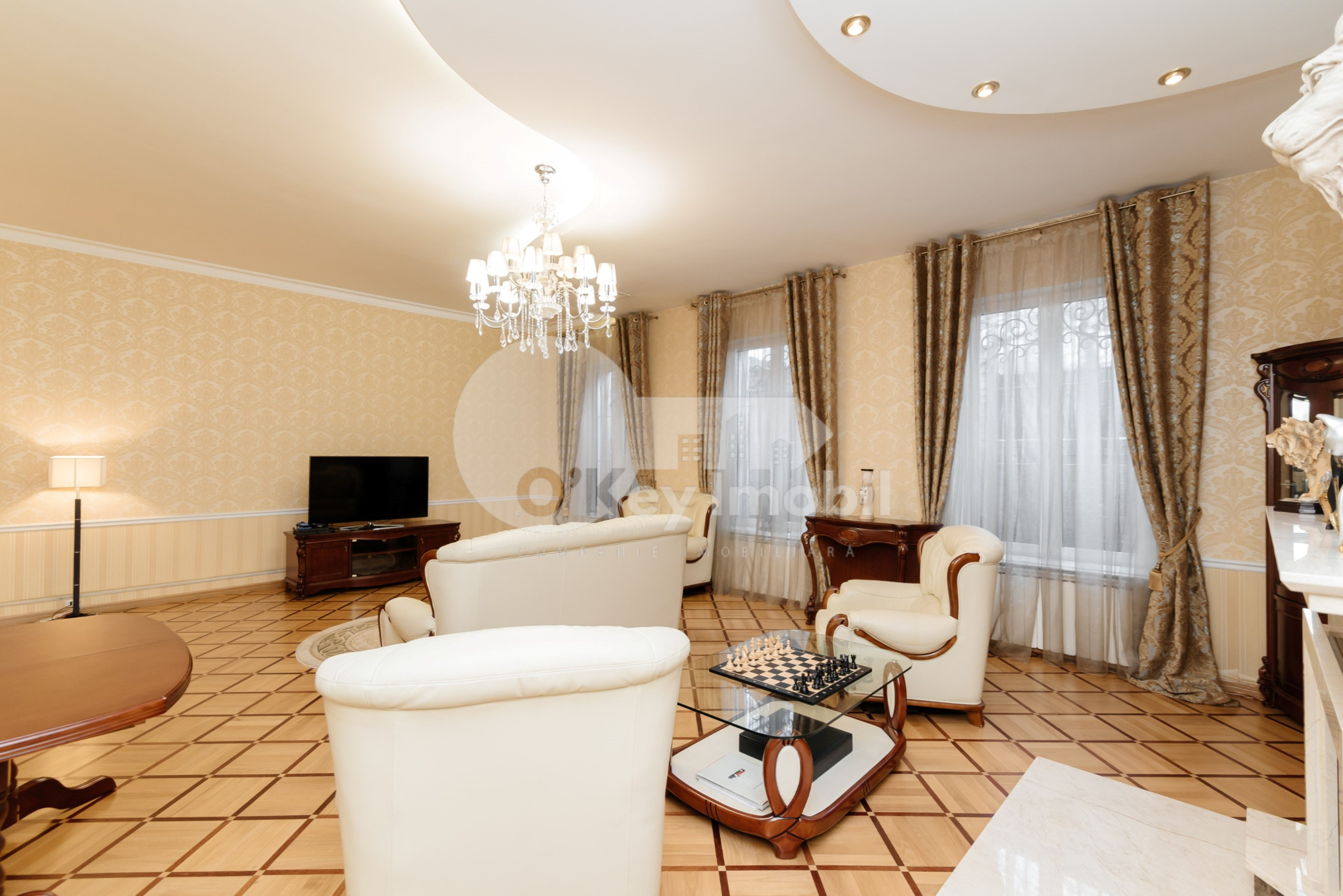 Casă, Buiucani, PRIMĂVERII