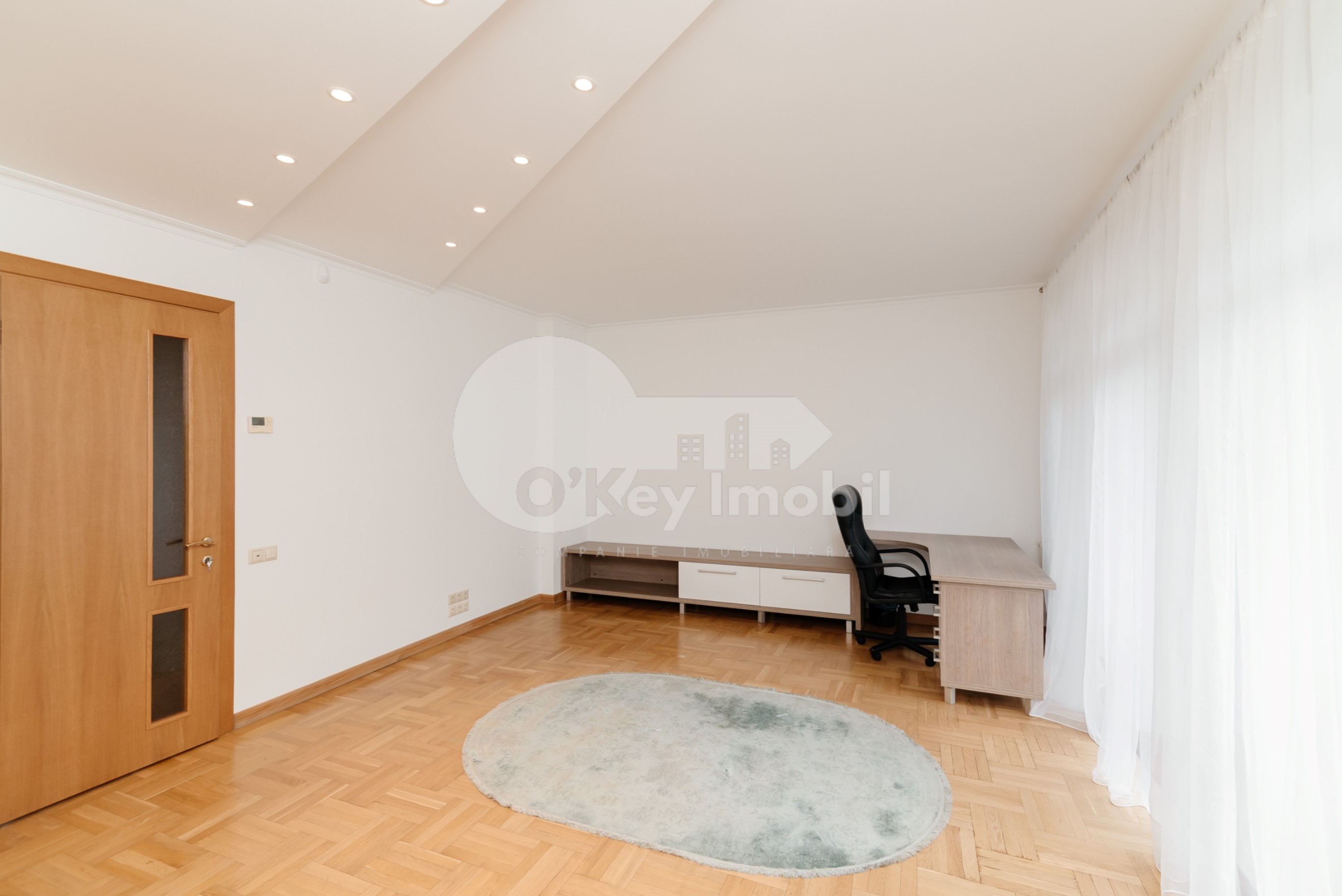 Casă, Buiucani, PRIMĂVERII