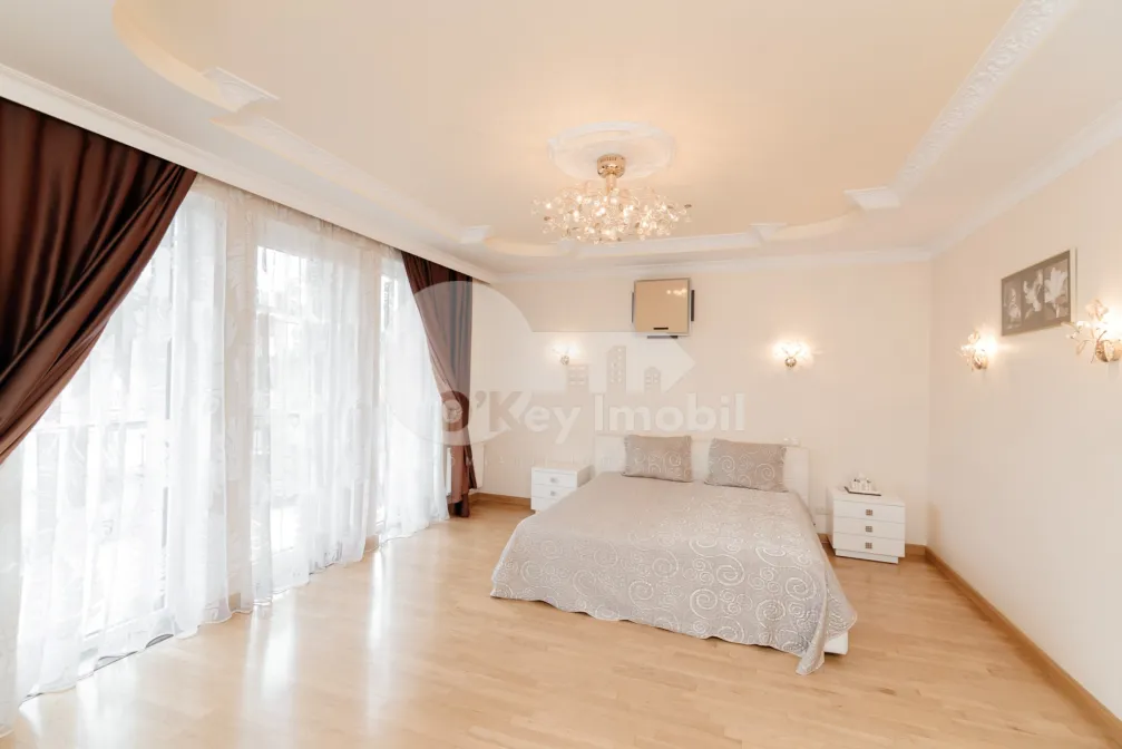 Casă, Buiucani, PRIMĂVERII