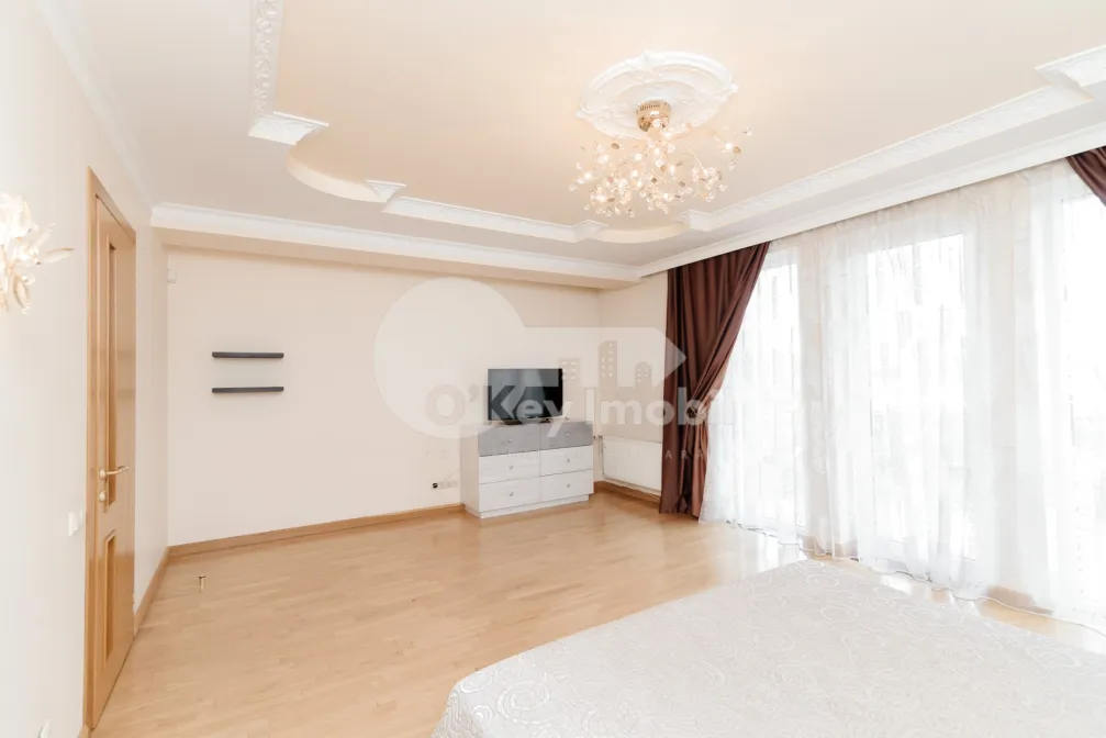 Casă, Buiucani, PRIMĂVERII