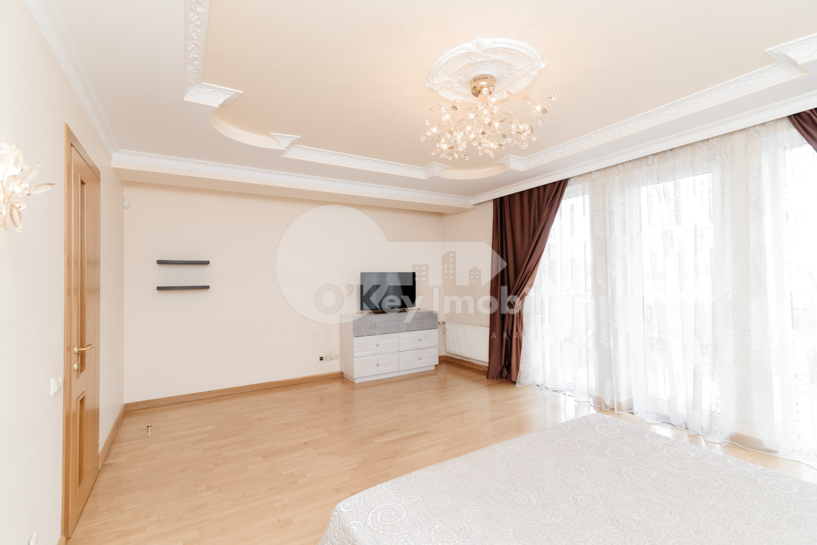 Casă, Buiucani, PRIMĂVERII