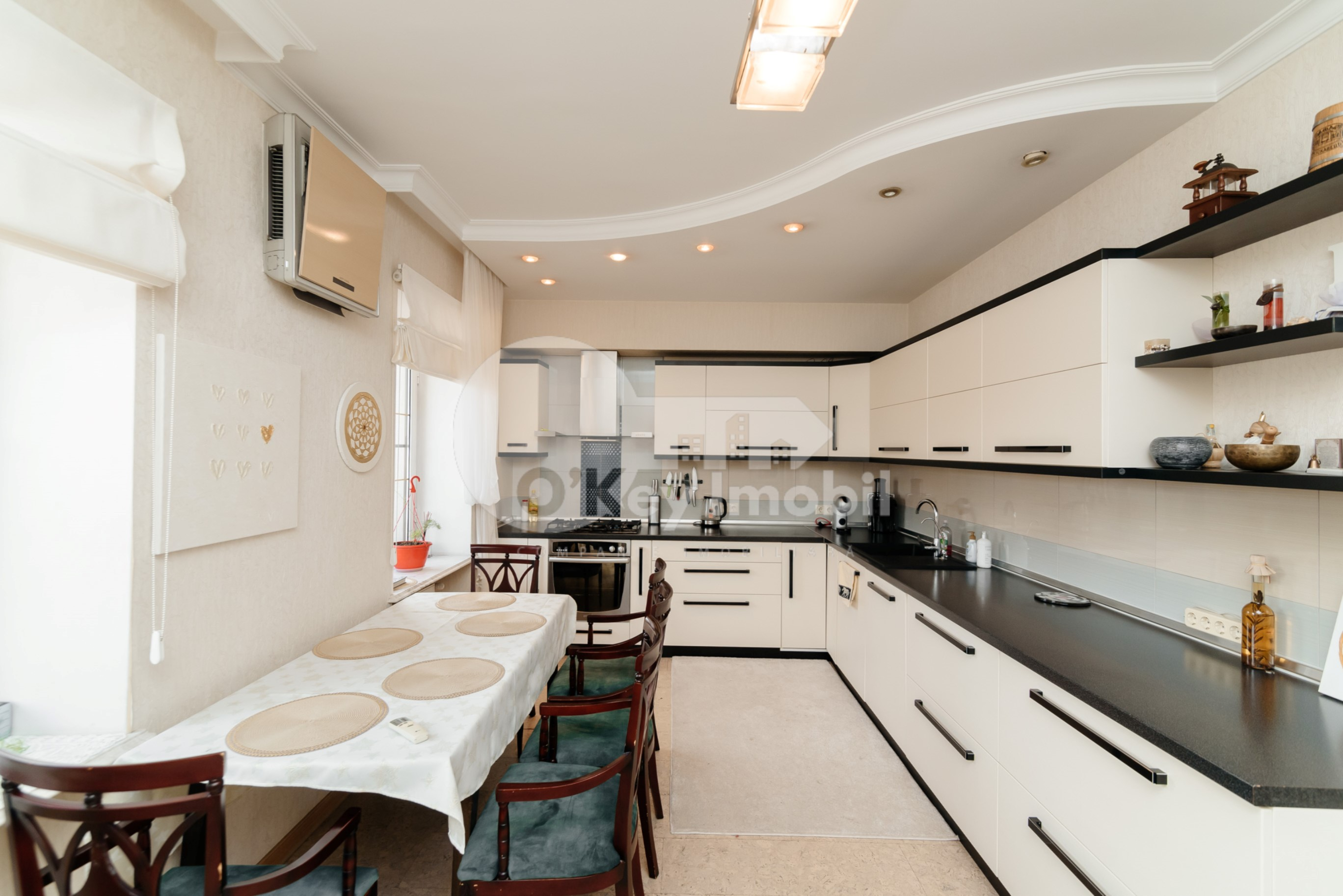 Casă, Buiucani, PRIMĂVERII