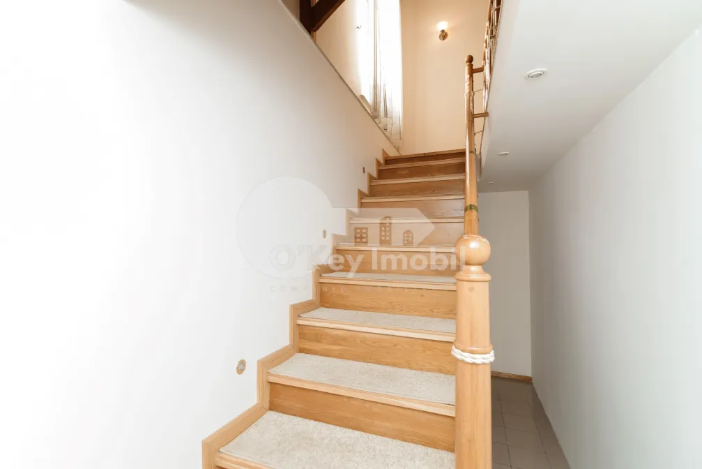 Casă, Buiucani, PRIMĂVERII