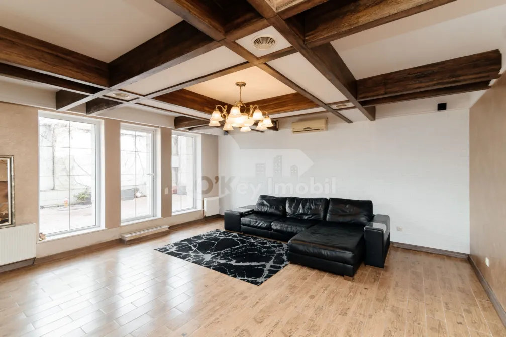 Casă, Buiucani, PRIMĂVERII