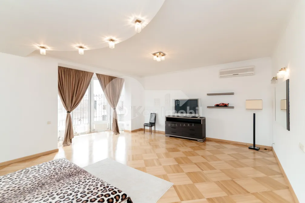 Casă, Buiucani, PRIMĂVERII