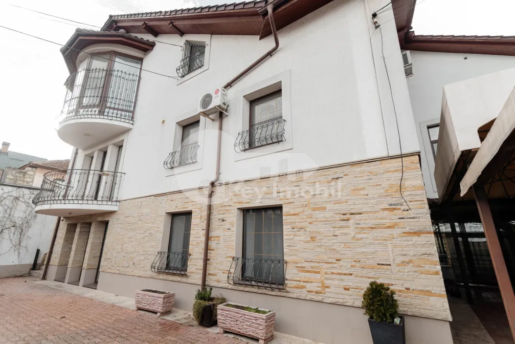 Casă, Buiucani, PRIMĂVERII