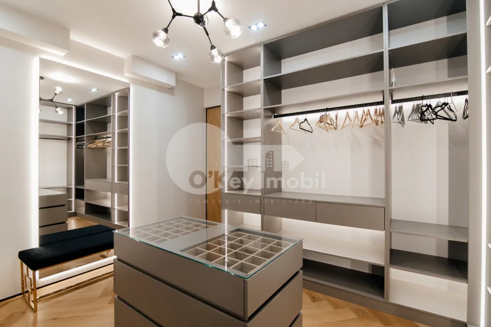 Penthouse, Centru, BUJORILOR