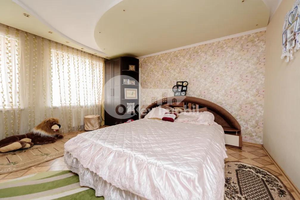 Дом, КОЖУШНА