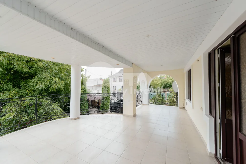 Дом, КОЖУШНА