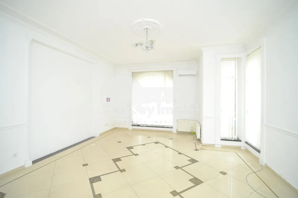 Офис, Центр, ТОМА ЧОРБЭ