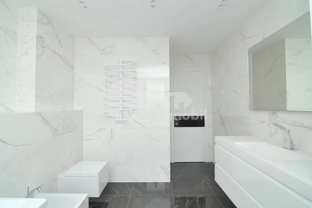 Apartament, Centru, SERGHEI LAZO