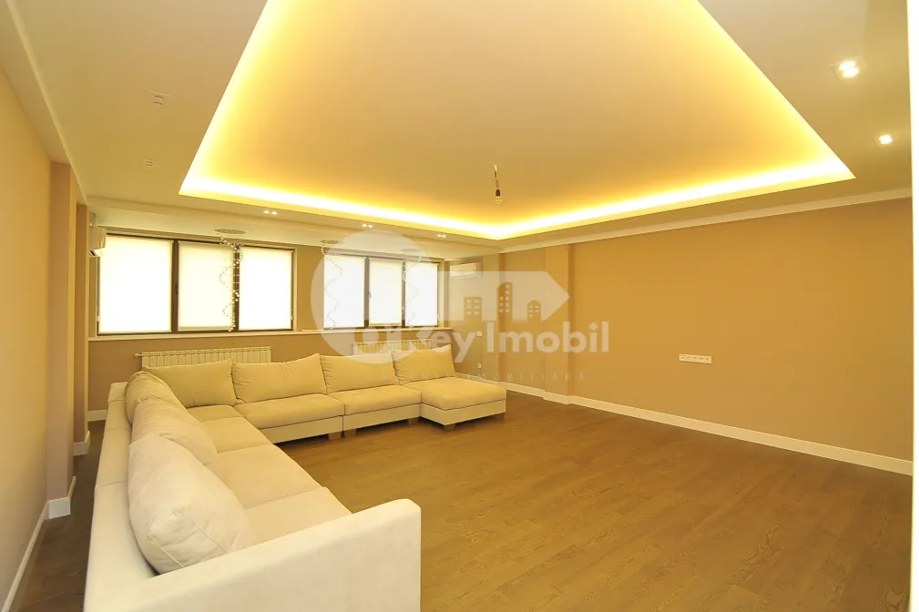 Apartament, Centru, SERGHEI LAZO