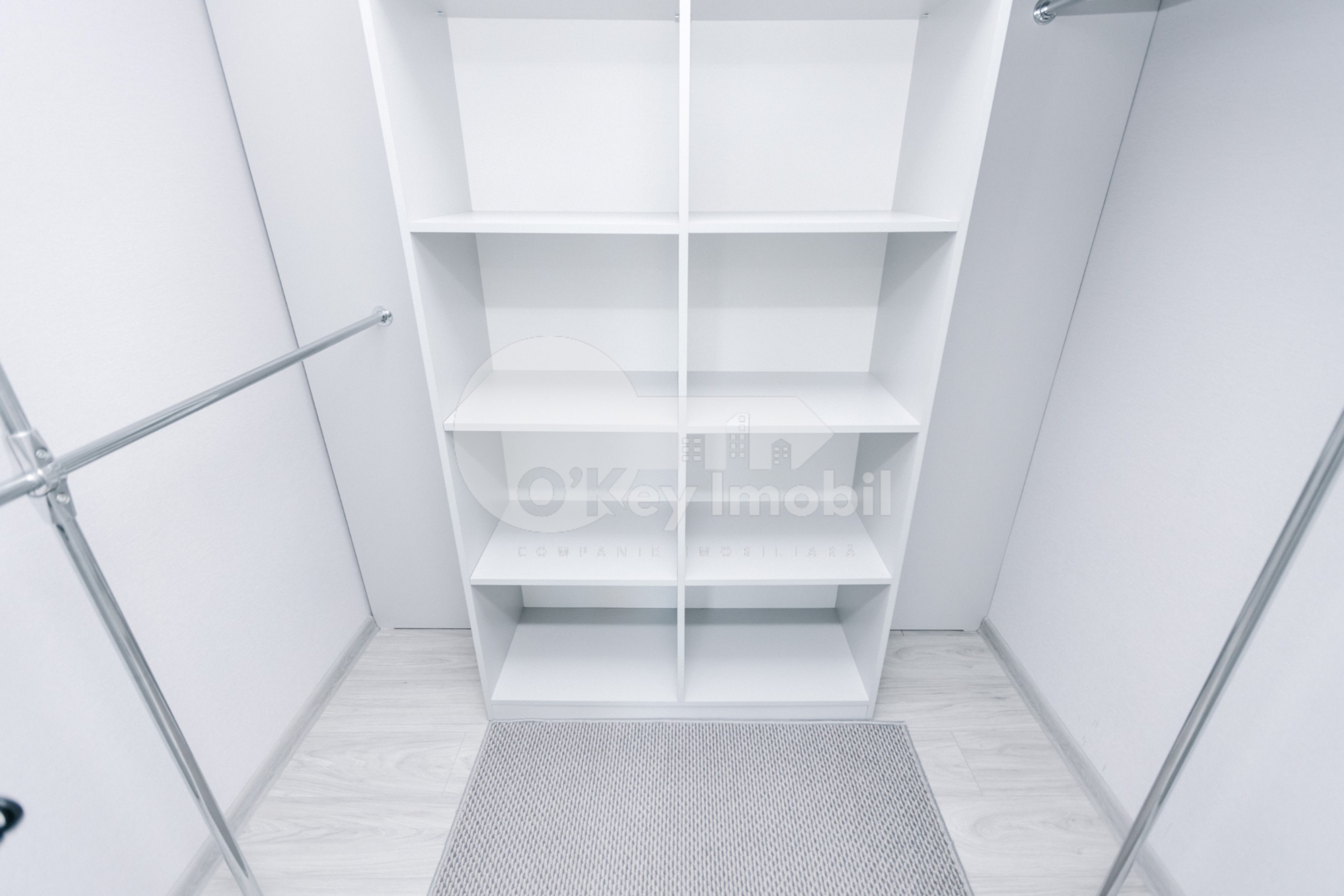 Apartament, Centru, MELESTIU