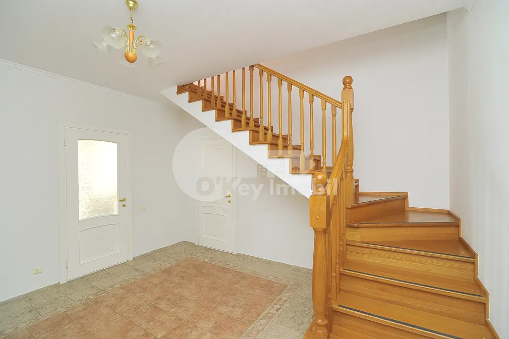 Дом — ул. Михай Еминеску — Ботаника