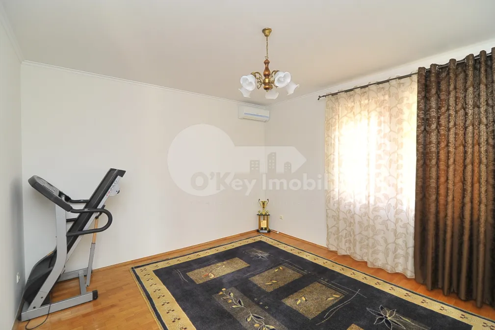 Дом — ул. Михай Еминеску — Ботаника