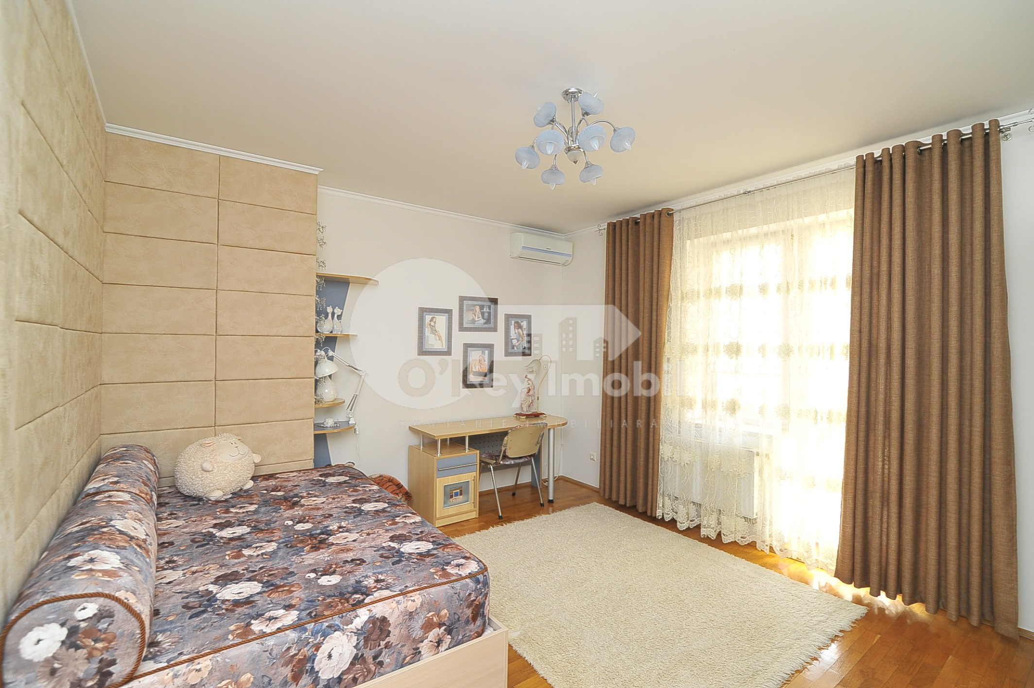 Casă - str-la Mihai Eminescu - Botanica