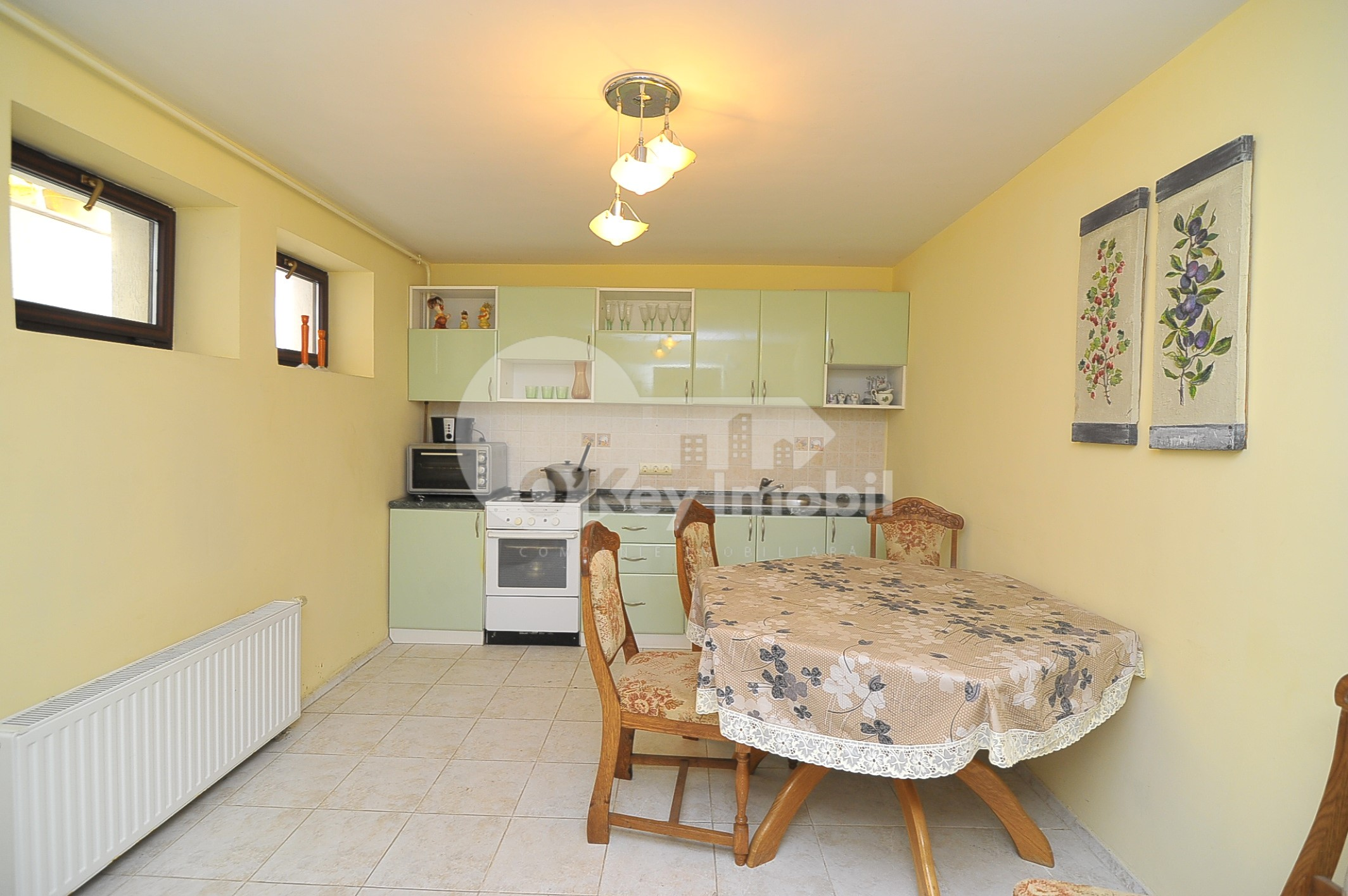 Casă - str-la Mihai Eminescu - Botanica