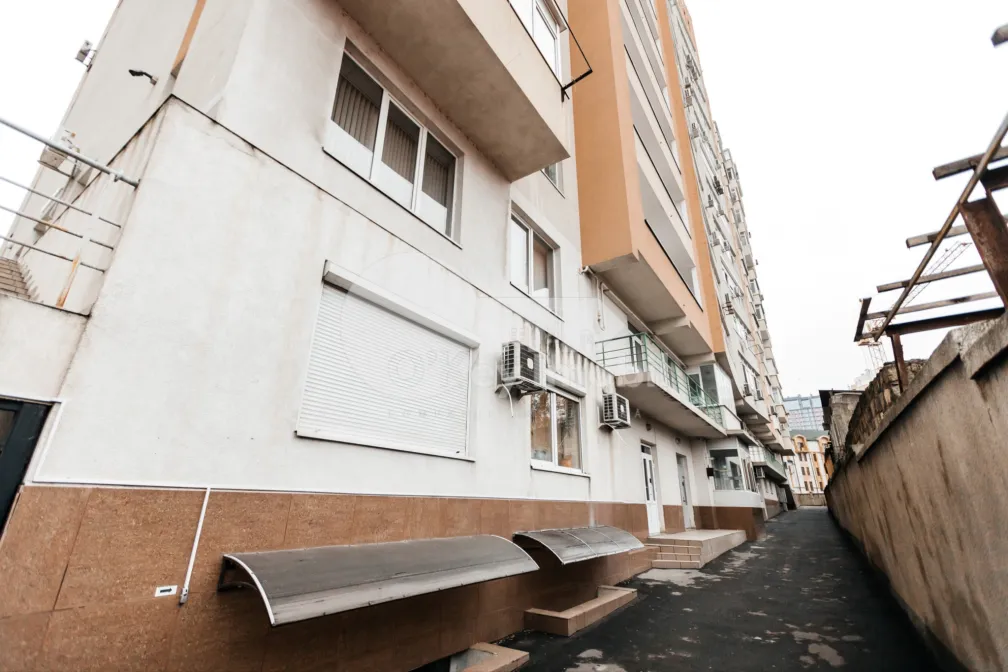 Офис — ул. Петру Рареш — Центр