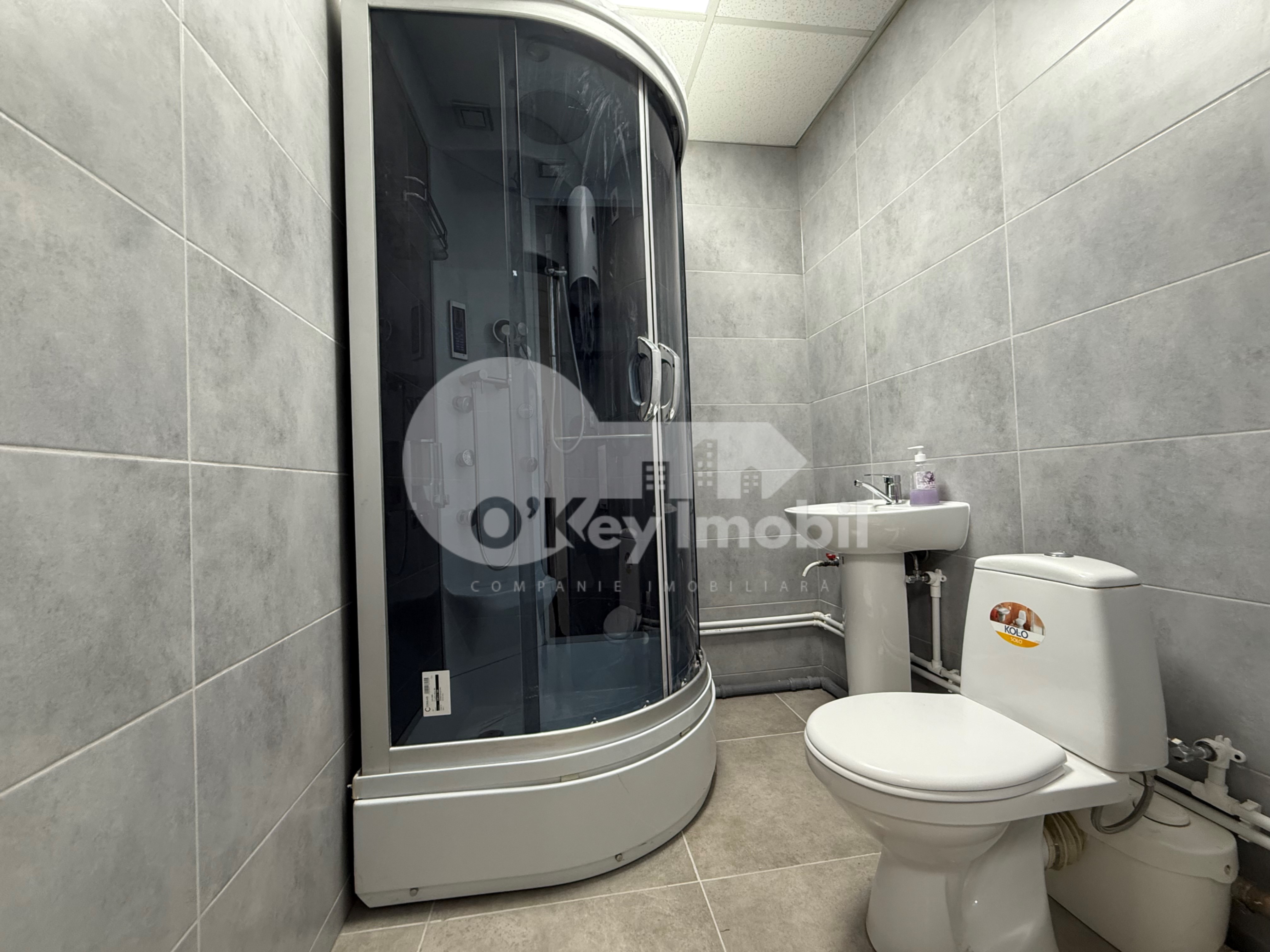 Oficiu, Centru, PETRU RAREȘ