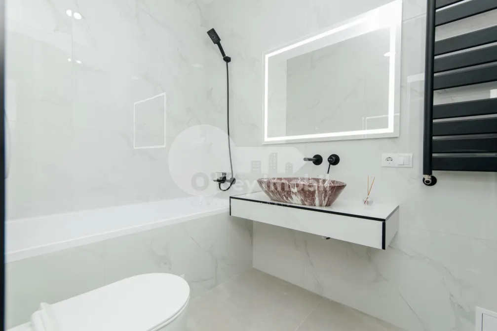 Penthouse, Buiucani