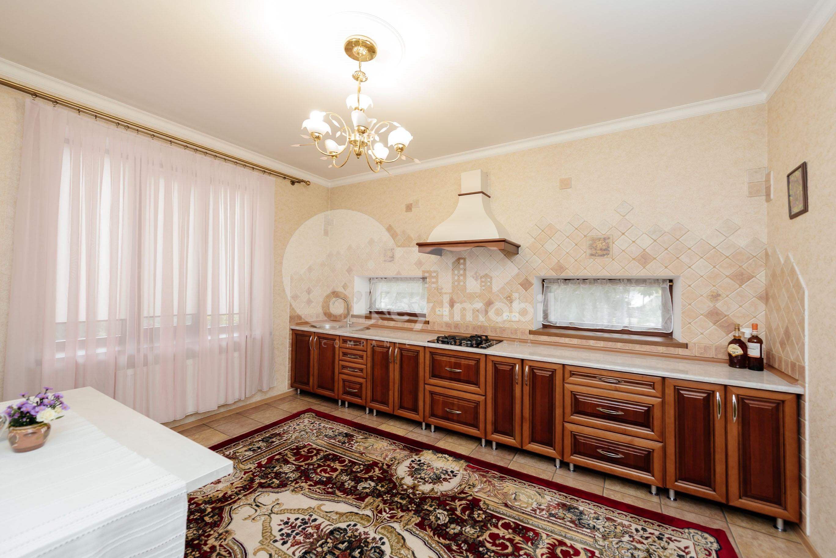 Casă, Centru, DÎMBULUI