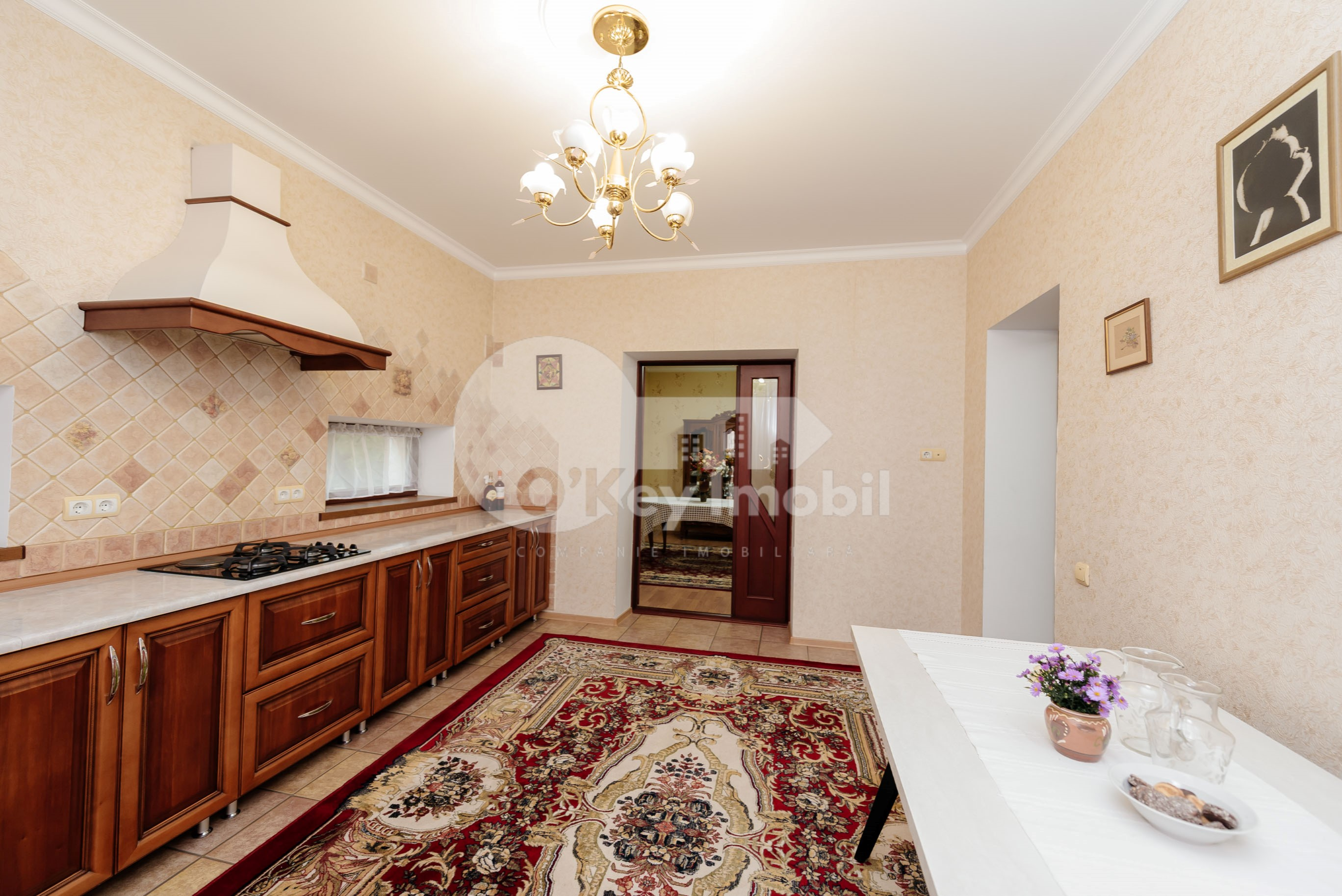 Casă, Centru, DÎMBULUI