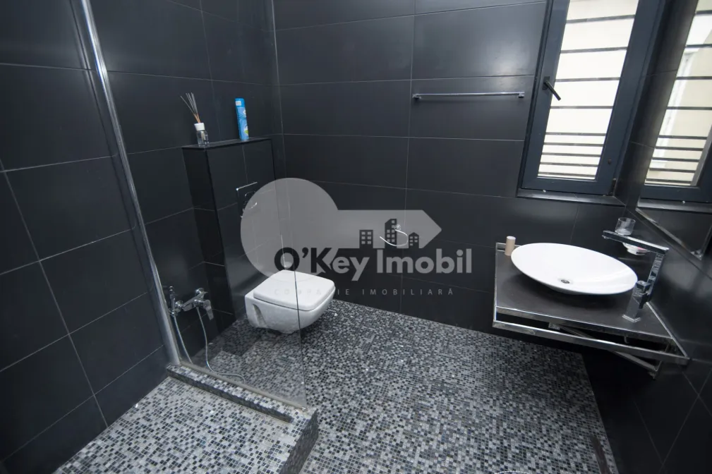 Комм. помещение, Центр, КОЛУМНА