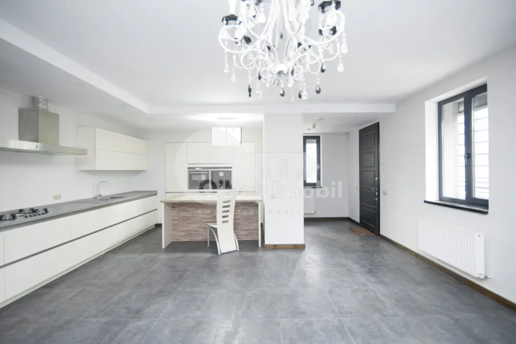 Комм. помещение, Центр, КОЛУМНА