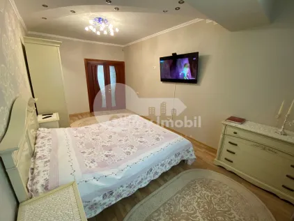 Квартира, Чеканы, МИРЧА ЧЕЛ БЭТРЫН