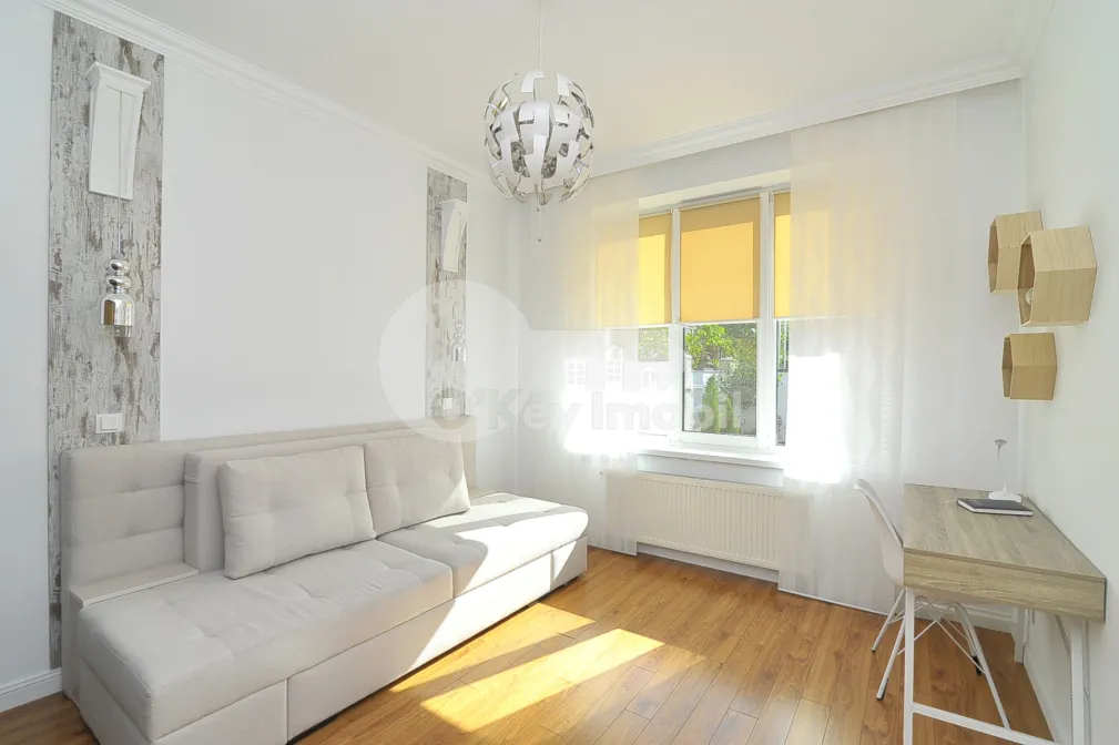 Casă, Centru, MOARA ROȘIE