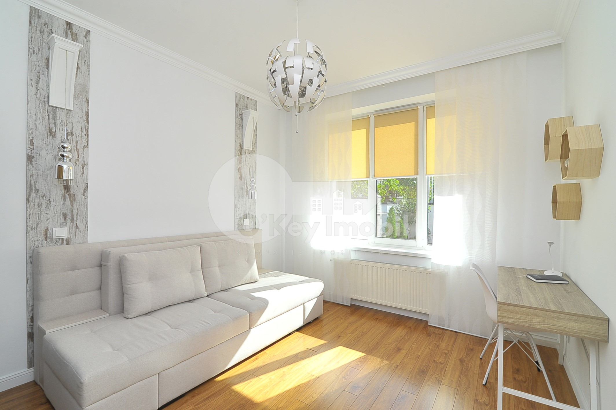 Casă, Centru, MOARA ROȘIE