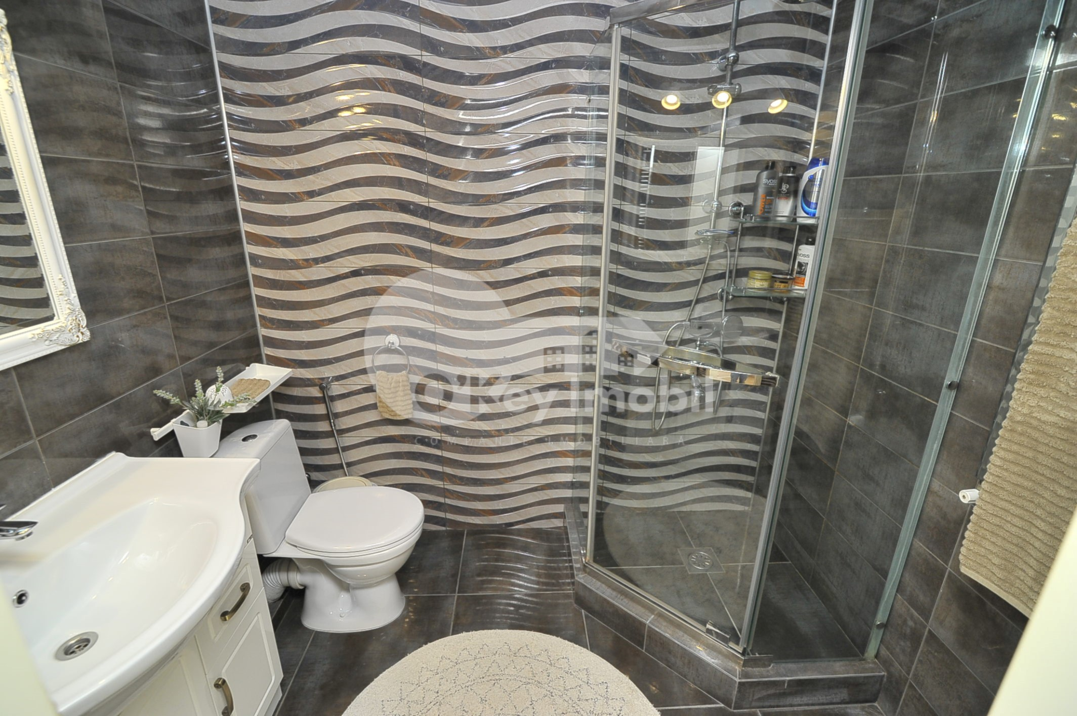 Casă, Centru, MOARA ROȘIE