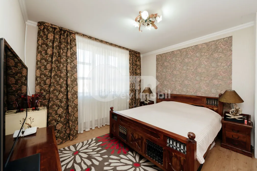 Дом, Буюканы, ИОН ЛУКА КАРАДЖАЛЕ