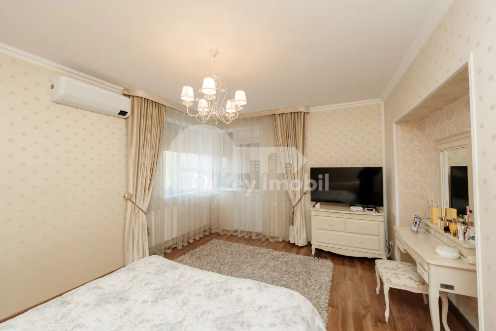 Дом, Буюканы, ИОН ЛУКА КАРАДЖАЛЕ