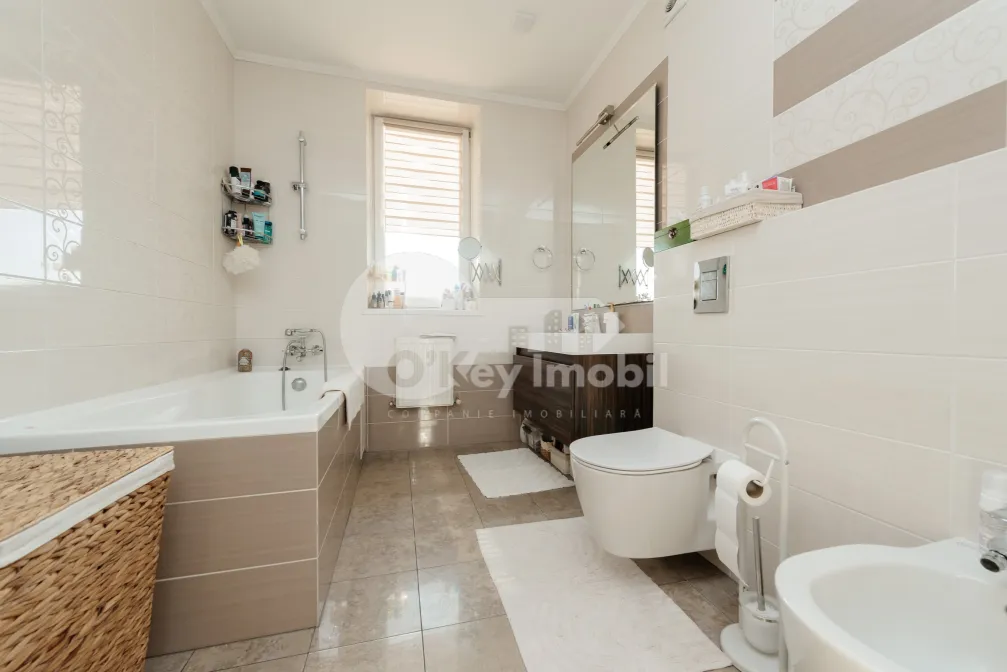 Дом, Буюканы, ИОН ЛУКА КАРАДЖАЛЕ