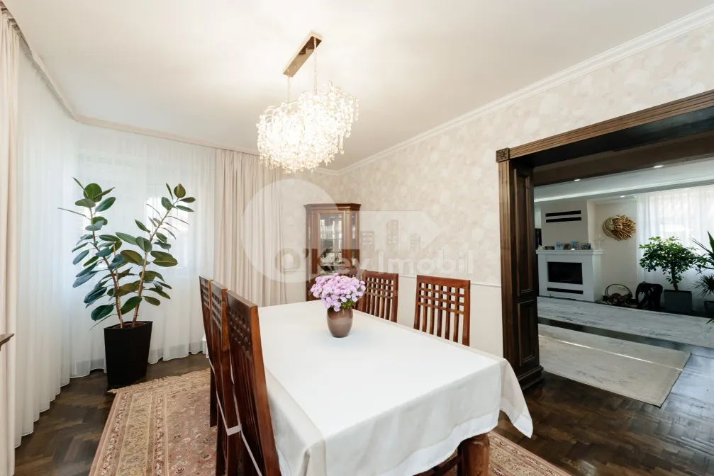 Дом, Буюканы, ИОН ЛУКА КАРАДЖАЛЕ