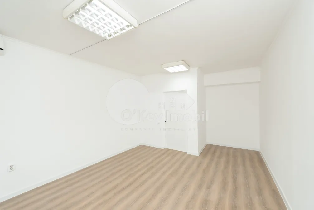 Офис, Буюканы, КОЛУМНА