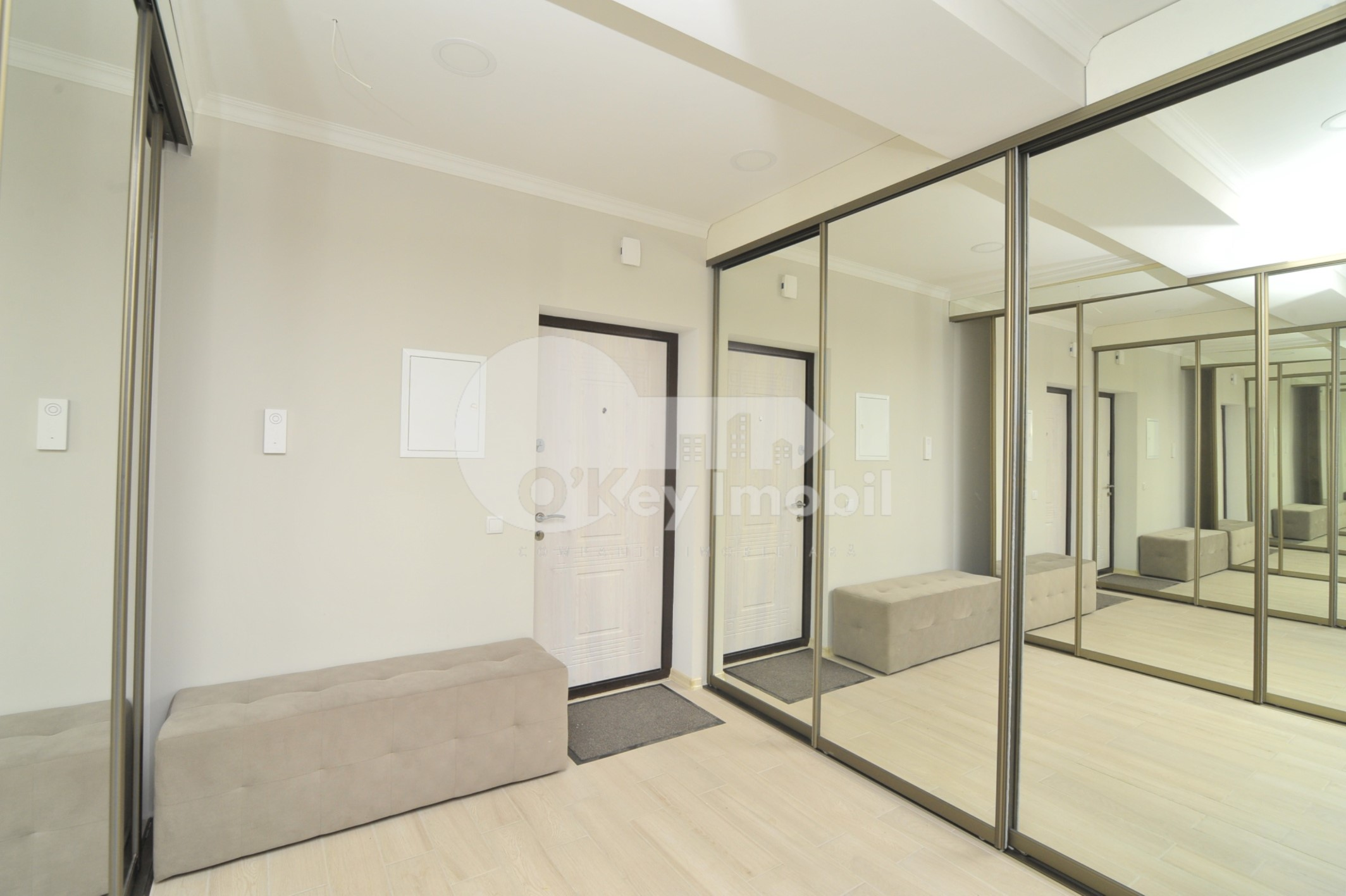 Apartament, Centru, MELESTIU