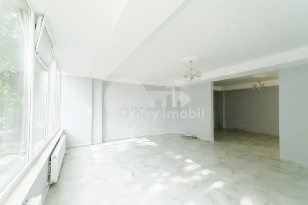 Oficiu, Centru, ROMANĂ