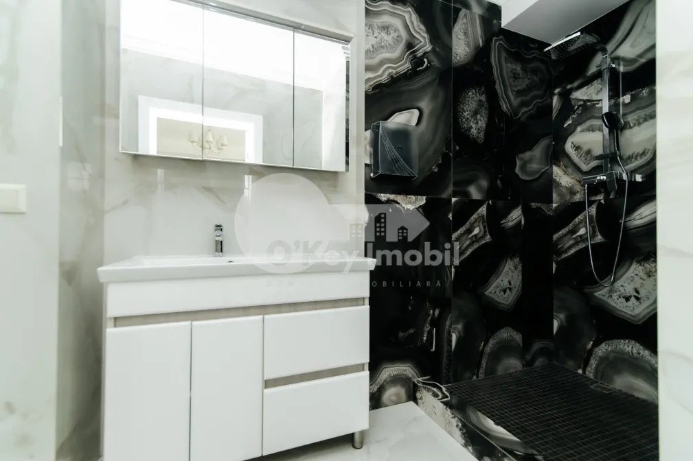 Oficiu, Centru, ROMANĂ