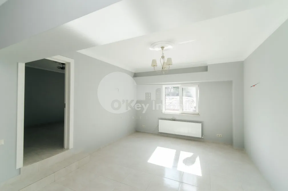 Oficiu, Centru, ROMANĂ