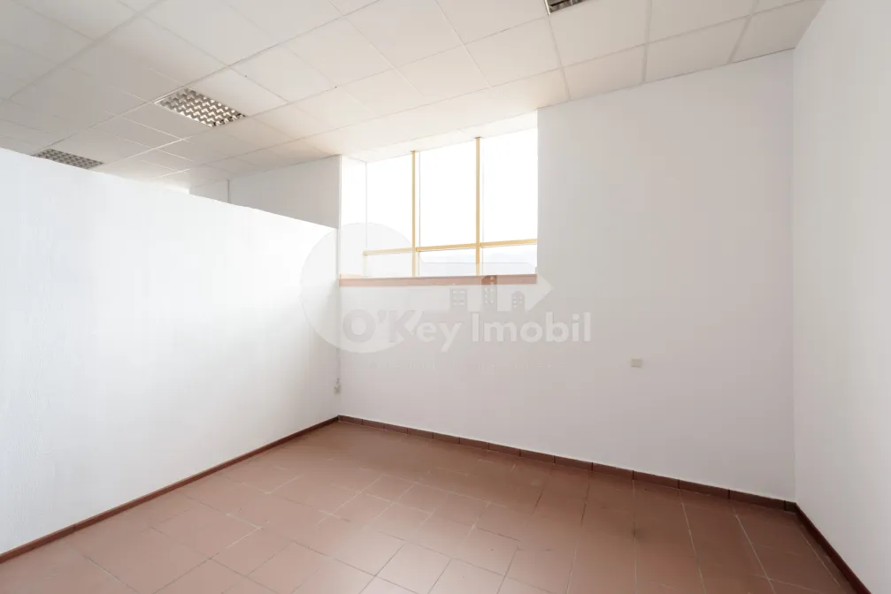 Spațiu Comercial, Poșta Veche, CUCORILOR