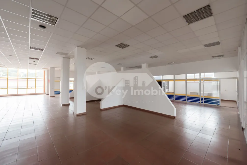 Spațiu Comercial, Poșta Veche, CUCORILOR