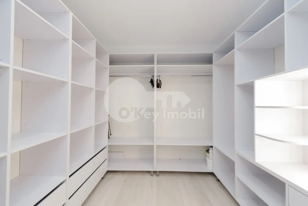 Apartament, Buiucani, LIVIU DELEANU