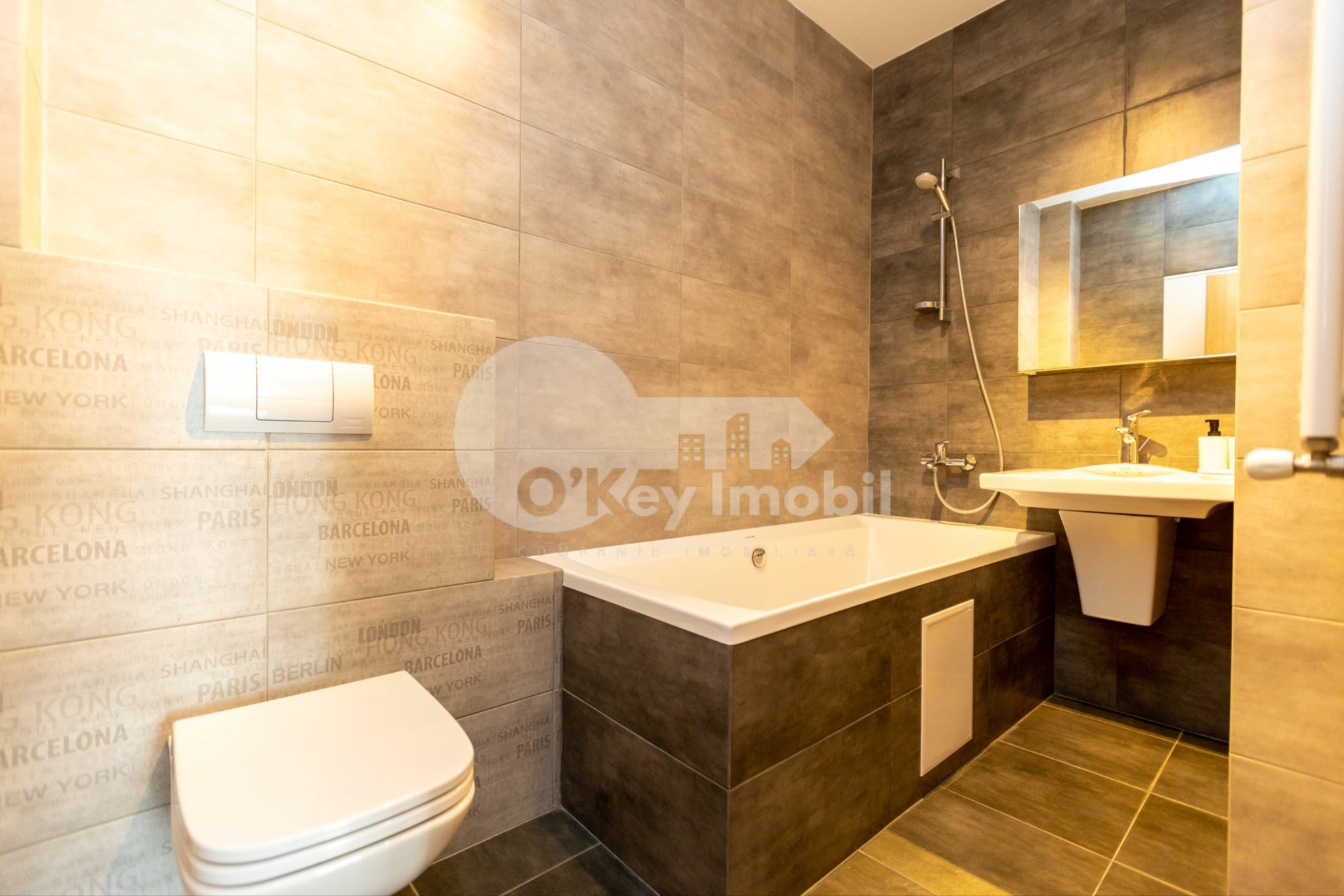 Apartament, Centru, CONSTANTIN VÂRNAV