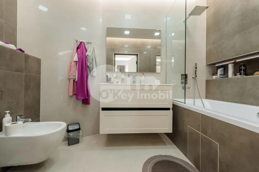 Дом, ЯЛОВЕНЫ