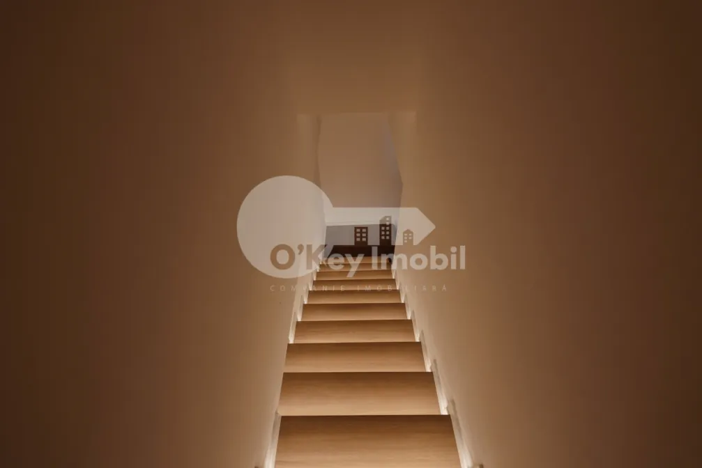 Дом, ЯЛОВЕНЫ