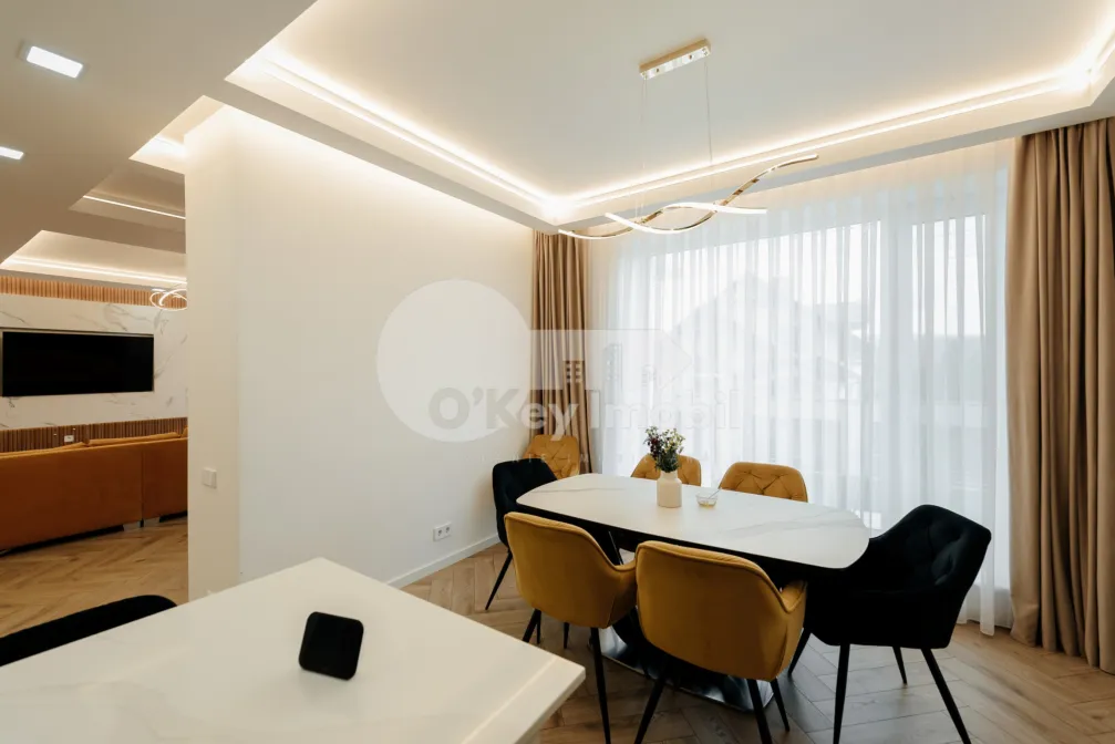 Дом, ЯЛОВЕНЫ