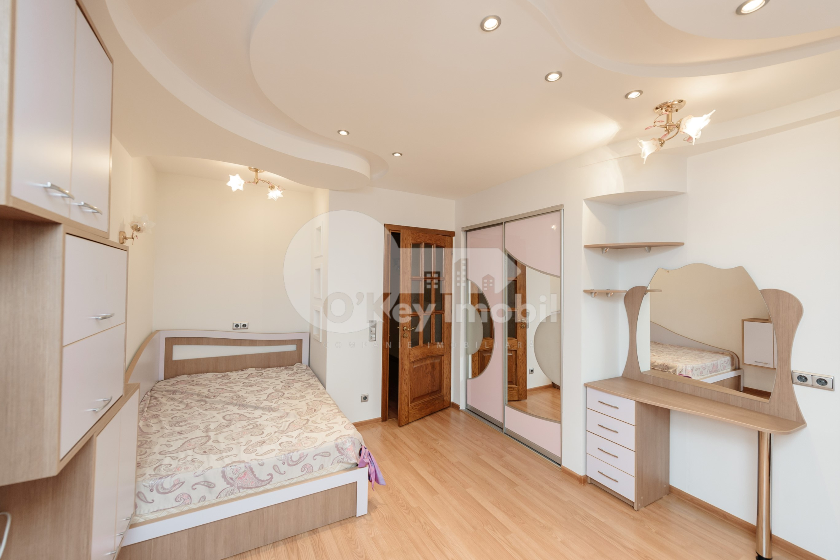 Casă, Botanica, PLAIULUI